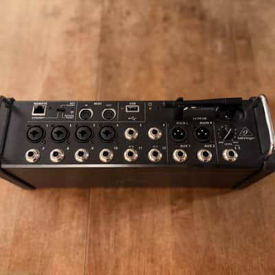 Behringer X Air XR12 12-Input Tablet-Controlled Digital Mixer 2015 - Present - Black image 1