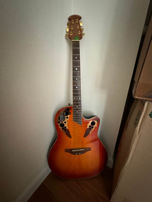 Ovation CC257 Celebrity Deluxe - Sunburst image 1