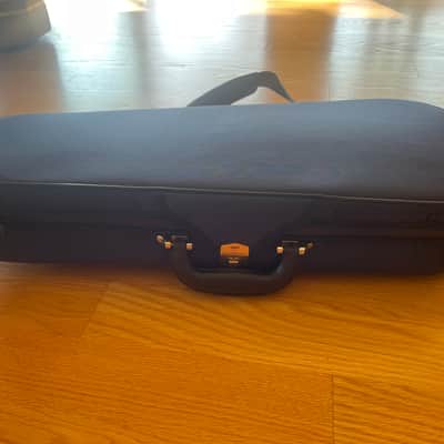 Amiet travel violin case for airline travel image 3