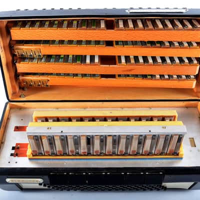 German Made Top Piano Accordion Weltmeister Elegance - 96 bass, 16 reg. + Original Hard Case & Straps - Youtube VIDEOS image 10