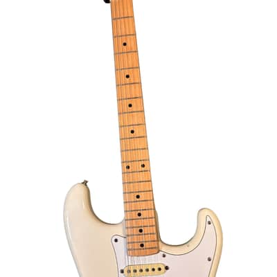 1983-1984 Squier SQ Series Stratocaster  - Vintage White image 3