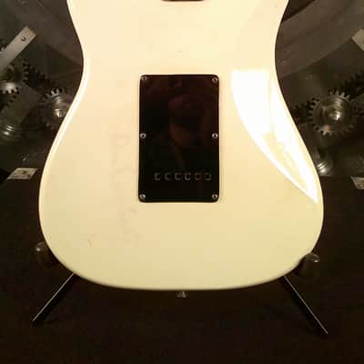 State of the Art Stratocaster 80s - White Electric Guitar w/ Wayfinder Gig Bag image 11