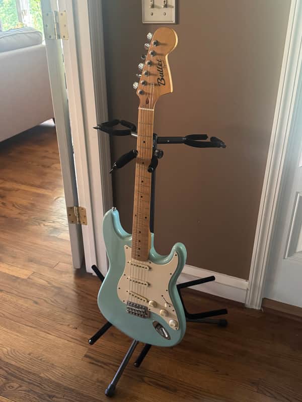 Squier Bullet