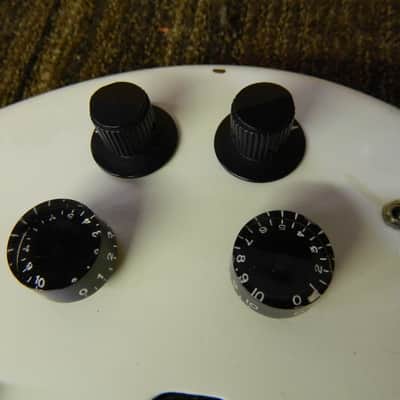 Immagine PRS Bass-4 1987 Pearl White - 9