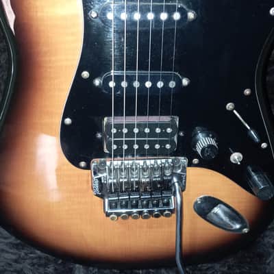 Fender Contemporary Stratocaster 1985-1988, Kahler Spyder lock tremolo- Sunburst + hard case image 2