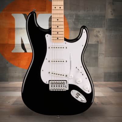 Squier Squier Sonic Stratocaster - Maple Fingerboard - White Pickguard - Black image 1