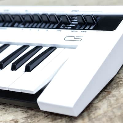 Yamaha Reface CS 8-Note Polyphonic Virtual Analog 37-Key Mobile Mini Synthesizer image 3