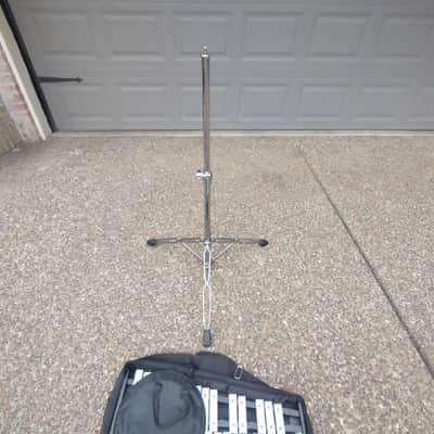 Unknown Student 32 bell chime set w/ stand, case, practice pad - excellent! image 12