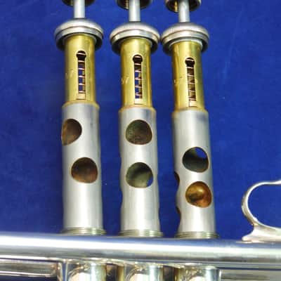 Bach Stradivarius Early Elkhart model 37 Bb trumpet 1968 Silver image 9