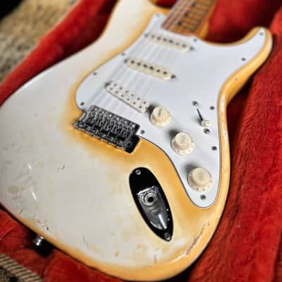 Fender Stratocaster with 3-Bolt Neck, Maple Fretboard 1971 - 1977 - Olympic White image 10