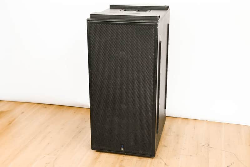 Meyer Sound Meyer Sound 700-HP UltraHigh-Power Dual 18" Powered Subwoofer