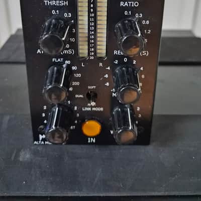 Alta Moda Hippo 500 Series Stereo Compressor 2010s - Black image 1