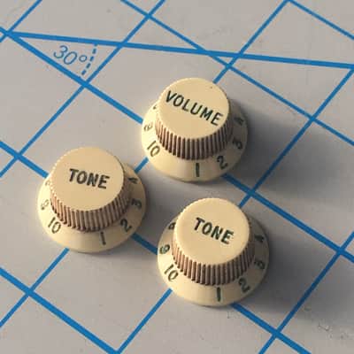 3 Spoke Fender American Vintage Reissue Strat Knobs White Aged Relic Green Fonts image 6
