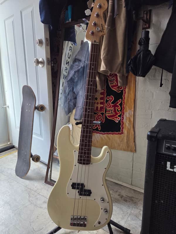 Squier Precision Bass 2021- Present - Graffiti Yellow image 1