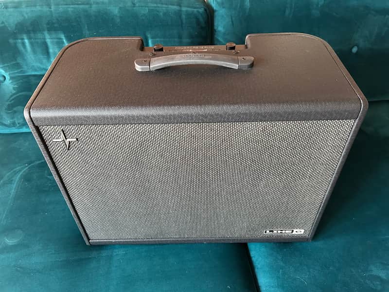 Line 6 Powercab 112 Plus 250W 1x12 FRFR Powered Speaker Cab Black and Silver image 1
