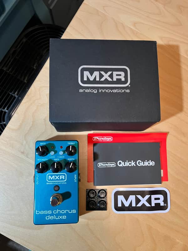 MXR M83 Bass Chorus Deluxe