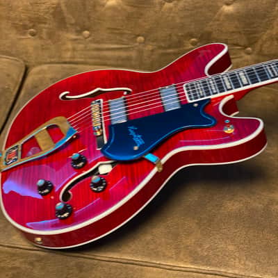 Hagstrom 67’ Viking II “Elvis Come Back Special 68” Replica Free Case image 11