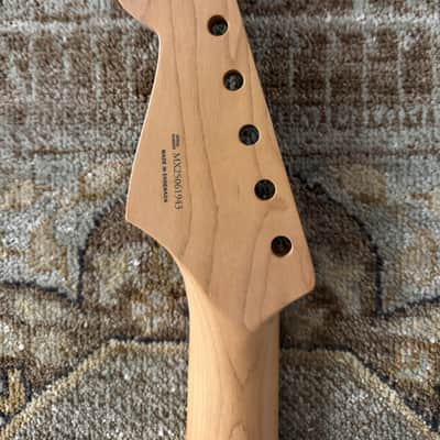Fender Roasted Maple Vintera® Mod '60's Stratocaster® Neck, 21 Medium Jumbo Frets, 9.5", "C" Shape image 5