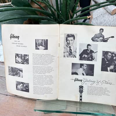 1960 Gibson Full Line Catalog Rare Burst Es335 Les Paul Melody Maker Vintage Case Candy Collector image 3
