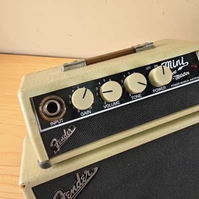 Fender Mini Tone-Master 1-Watt 2x2" Mini Guitar Combo Amp image 4