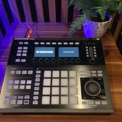 Native Instruments Maschine Studio 2010s - Black image 2