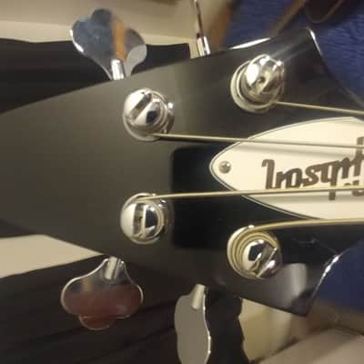 Gibson Flying V Bass Guitar 2011 Cherry image 2
