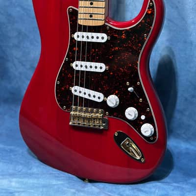 Fender Deluxe Super Strat 2001 - Crimson Red Transparent image 5
