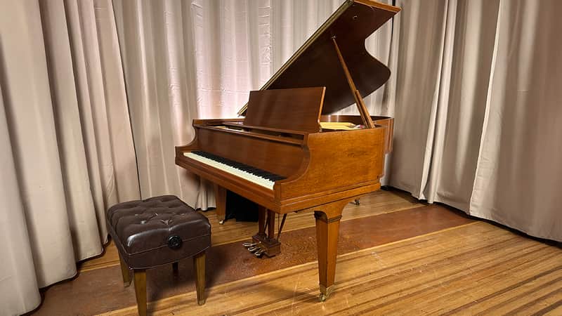 Baldwin L 1971 - Walnut satin 194141 image 1