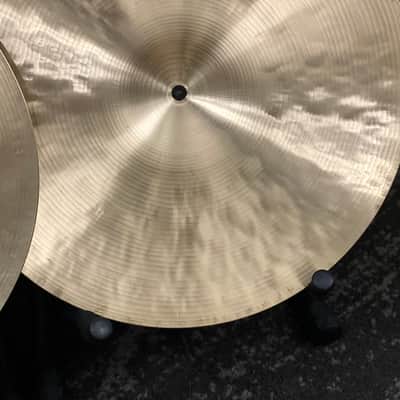 Meinl 15" Byzance Traditional Extra Hammered Hi-Hat Cymbals (Pair) - Traditional image 10