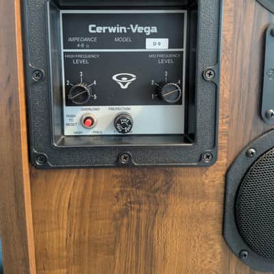 Matched Cerwin Vega D9 1980's - Walnut image 4