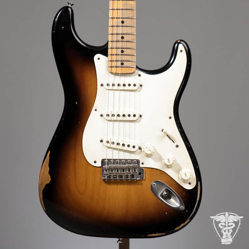 Fender Road Worn Stratocaster (2-Color Sunburst)