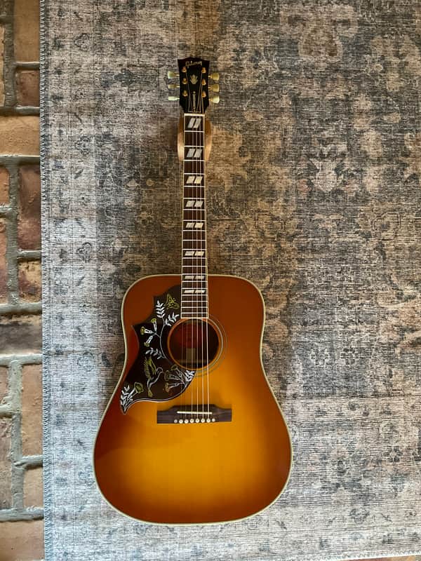 Gibson Hummingbird Standard 2020 - Present - Vintage Cherry Sunburst