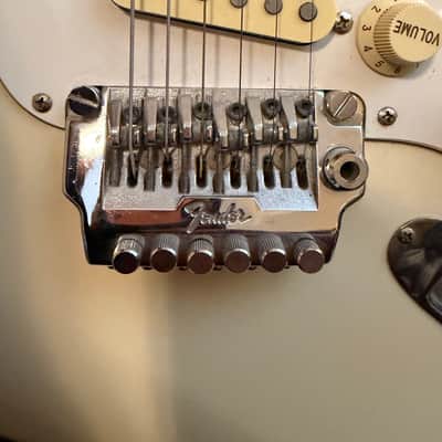 Fender Stratocaster ST-562 1985-1987 - Cream image 10