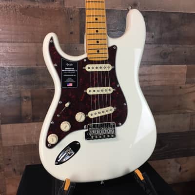 Fender American Professional II Stratocaster, LEFT HANDED, Olympic White, Hard Case, Free Ship, 606 image 2