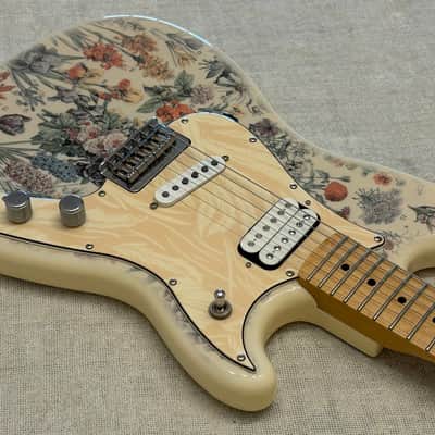 2020 Shawn Mendes Foundation Musicmaste Floral Design HS Limited Edition Out of Production CLEAN + Fender G&G Deluxe Hardshell Case image 6