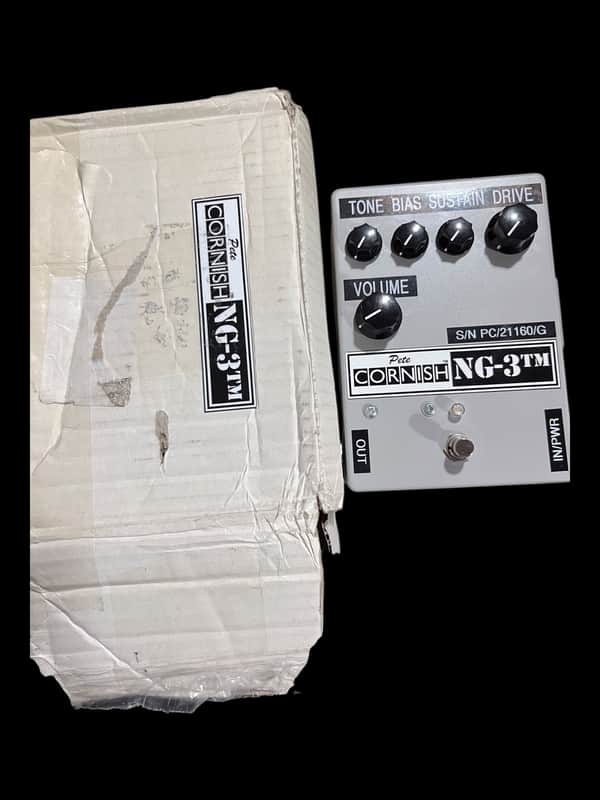 Pete Cornish NG-3 Battery-Free Fuzz | Reverb