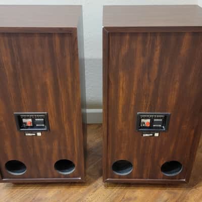 Cerwin Vega RE-30 Series 250 Watt 3 Way Floor Standing Speakers Sound Great image 6