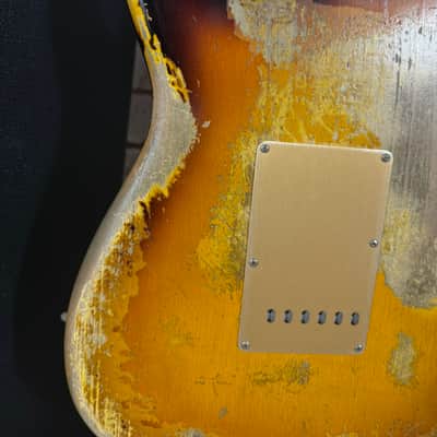 Fender Custom Shop Stratocaster LIMITED EDITION Big Head 1966 Super Heavey Relic Tri-Color-Sunburst image 13