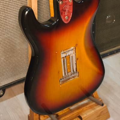 Fender Stratocaster with 3-Bolt Neck, Maple Fretboard 1975 Sunburst image 14