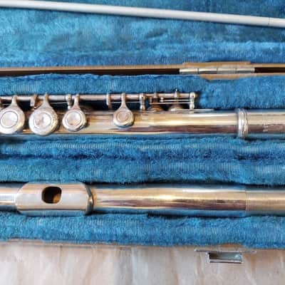 Yamaha YFL-31 Flute, Japan, Good Condition (Very Good Playing Condition) image 5