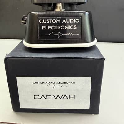 Dunlop MC404 CAE Custom Audio Electronics Wah With Box 2010