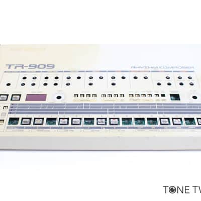 Roland TR-909 Rhythm Composer Drum Machine BAD SHAPE For Parts / Repair READ 1st image 2