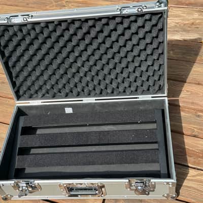Pedaltrain Classic 2 Pedalboard with Tour Case – Excellent Condition image 4