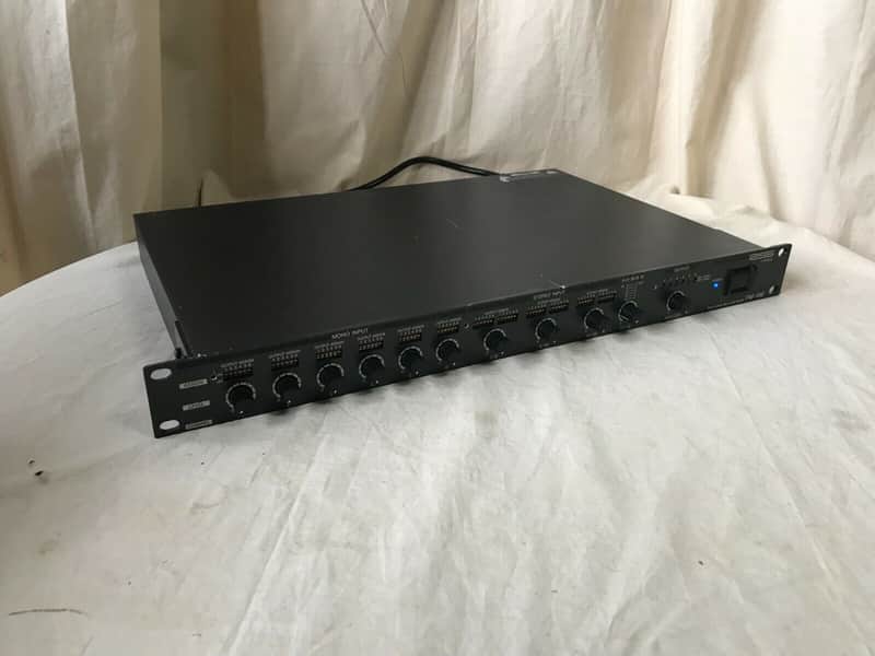 Roland FM-186 Microphone Line Mixer 18CH 6BUS MIC Line MIXER image 1