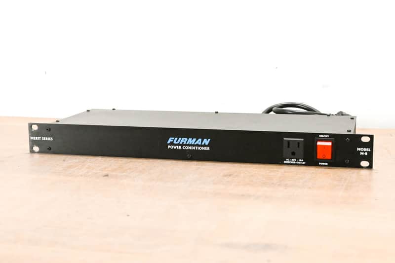 Furman M-8 8-Outlet Power Conditioner CG013ZL image 1