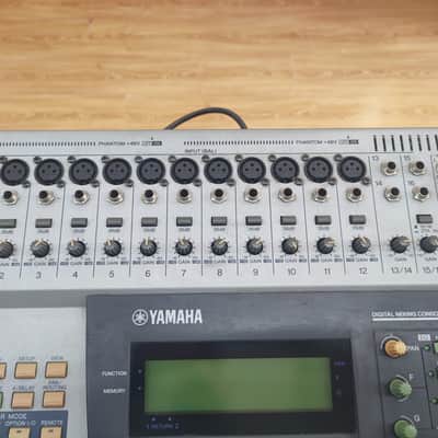 Yamaha Digital mixing console 01V 1998 - Grey image 2