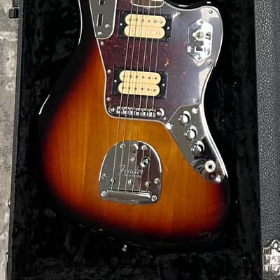 Fender Limited Edition Kurt Cobain Jaguar, Rosewood Fingerboard, 3 Color Sunburst 0143001700 image 2