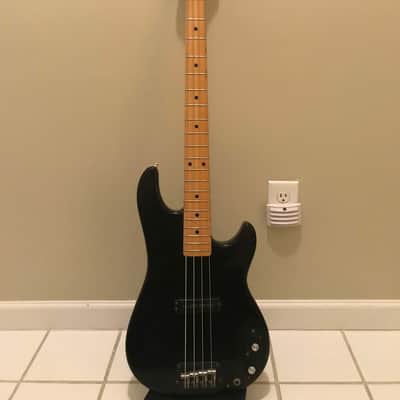 G&L SB-1 1981 Black image 1