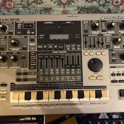 Roland MC-505 Groovebox 1998 - 2002 - Gray