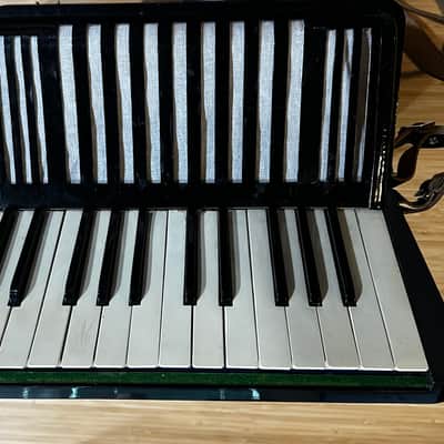 1939/40 PRE-WAR Hohner Student II (Serial #89139) | COLLECTOR GRADE | Original Condition & Freshly Tuned image 5